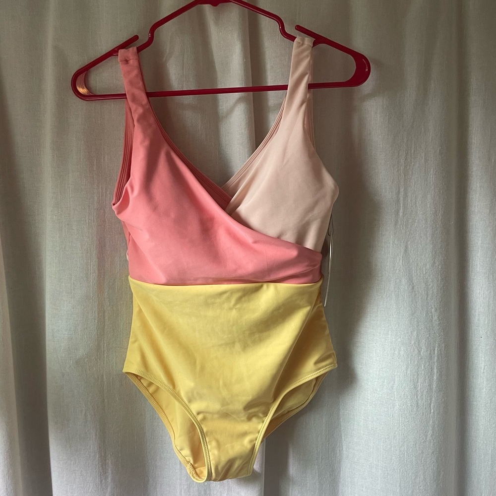 NWT Roolee Santa Monica Colorblock One Piece in Lemon Chiffon
